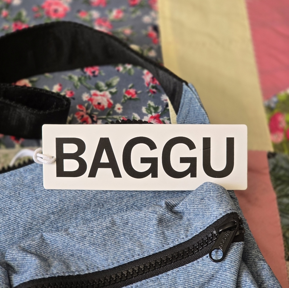 *NWT* BAGGU Medium Cargo Crossbody In Digital Denim - Picture 5 of 10